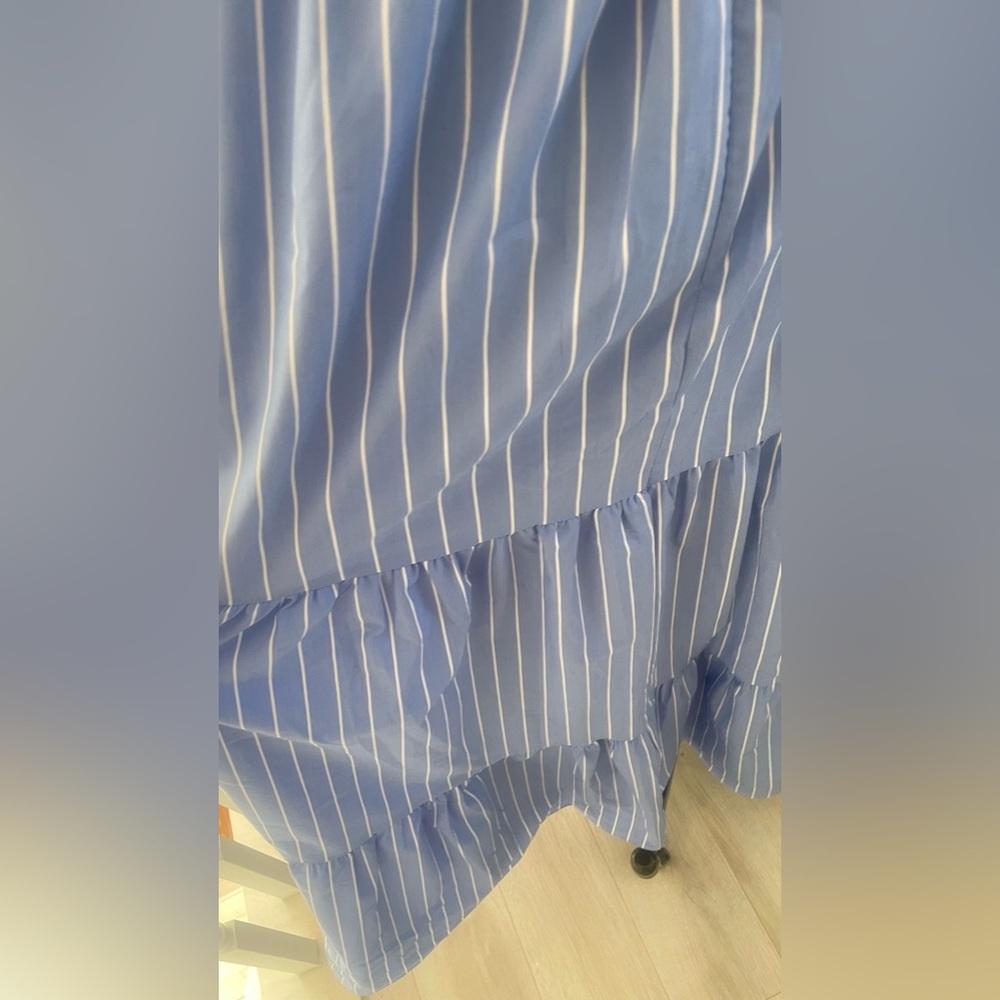 🆕 EXPRESS Blue Striped Maxi Dress - Picture 11 of 13